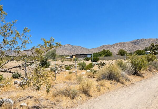 9528 Piedras Trl, Morongo Valley, CA 92256