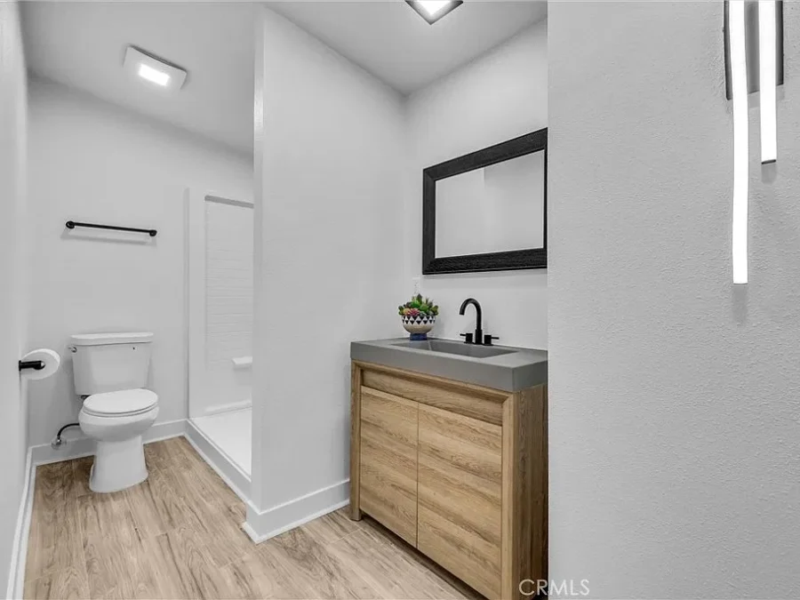 236 S San Jacinto, Hemet, CA 92543