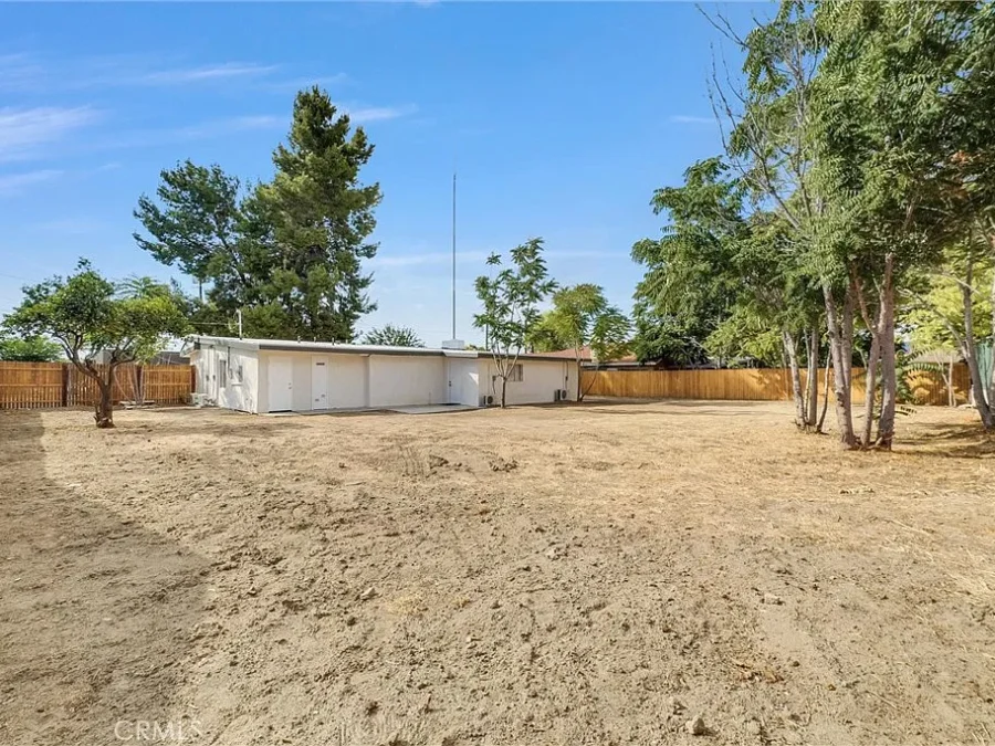 236 S San Jacinto, Hemet, CA 92543