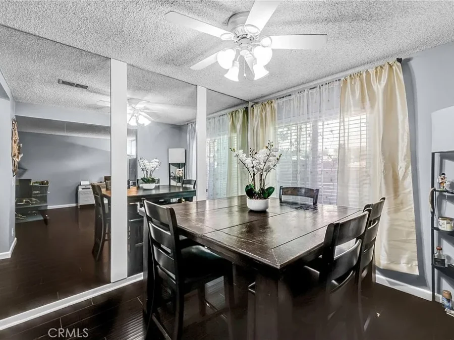 943 W Lamark Ln, Anaheim, CA 92802
