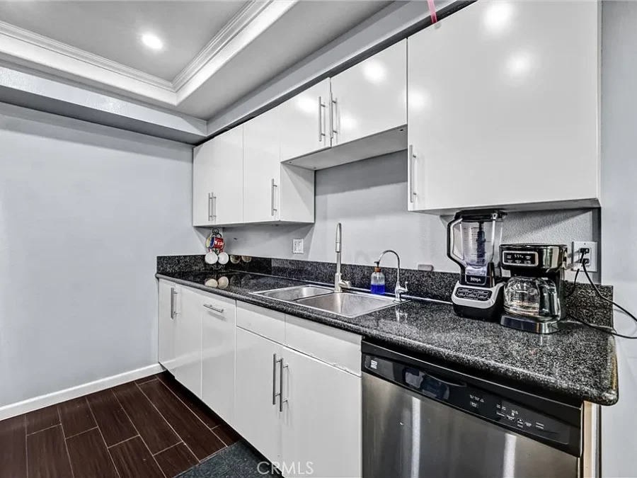 943 W Lamark Ln, Anaheim, CA 92802
